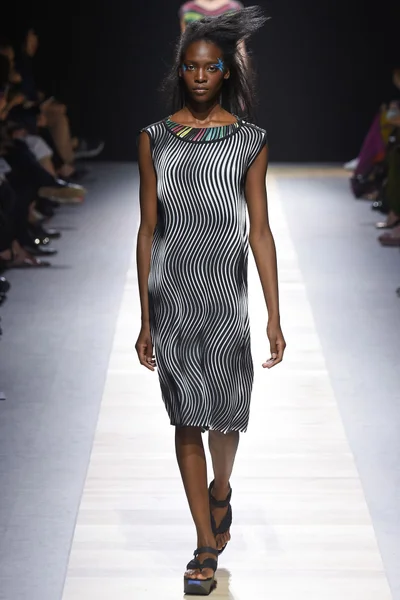 Look 37